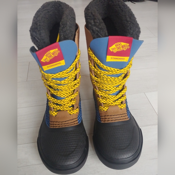 VANS NEW Standard Snow MTE Boots - Picture 4 of 11